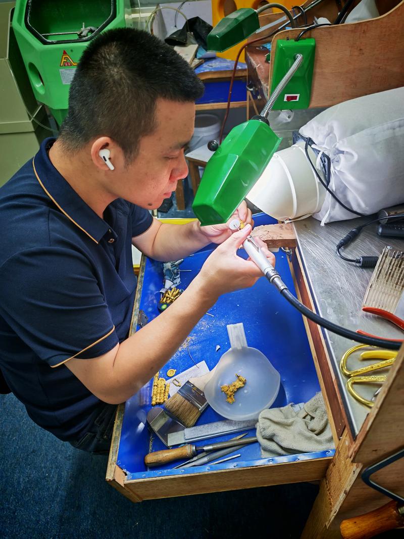 黃金加工 從珠寶工廠到首飾銷(xiāo)售的創(chuàng)新之路